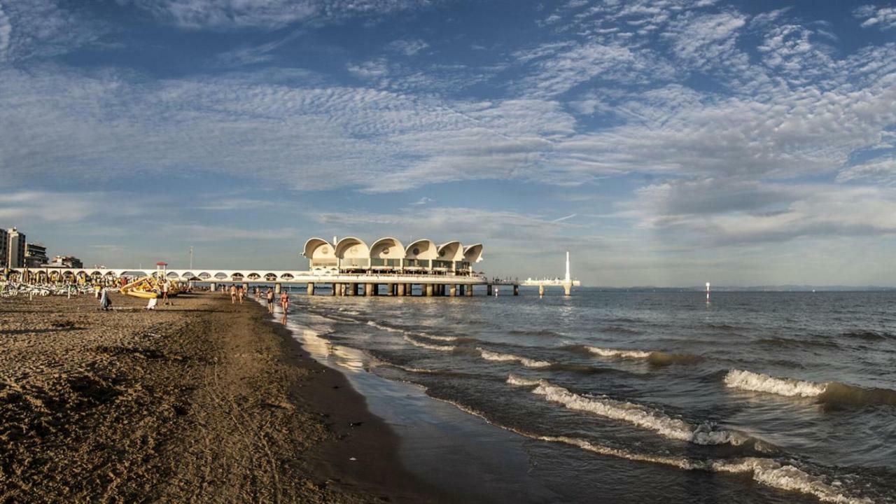 Villa Flamicia Pt Lignano Sabbiadoro Exteriör bild